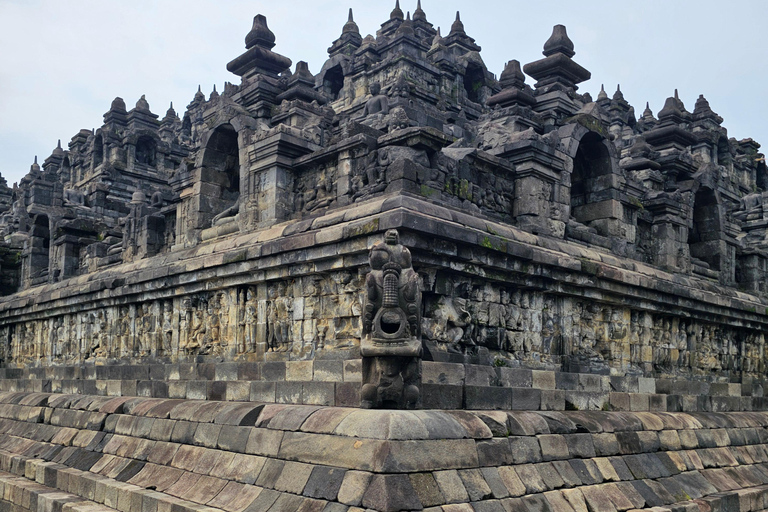 Yogyakarta: Borobudur Temple & Enam Langit Private Tour