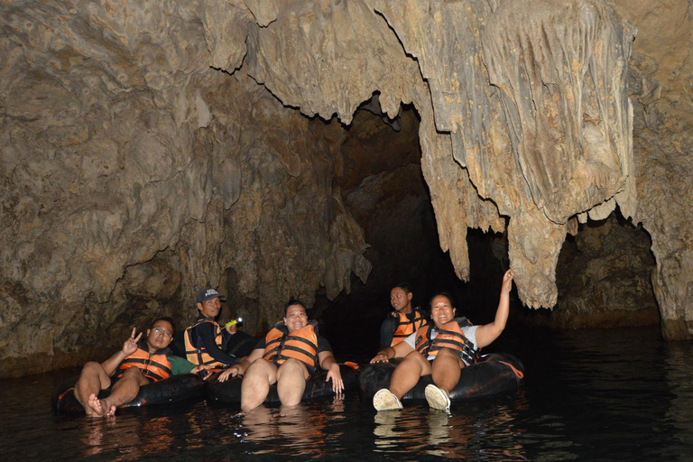 Yogyakarta: tour compartido de la cueva de Jomblang y la cueva de PindulYogyakarta : Excursión compartida por la cueva de Jomblang y la cueva de Pindul