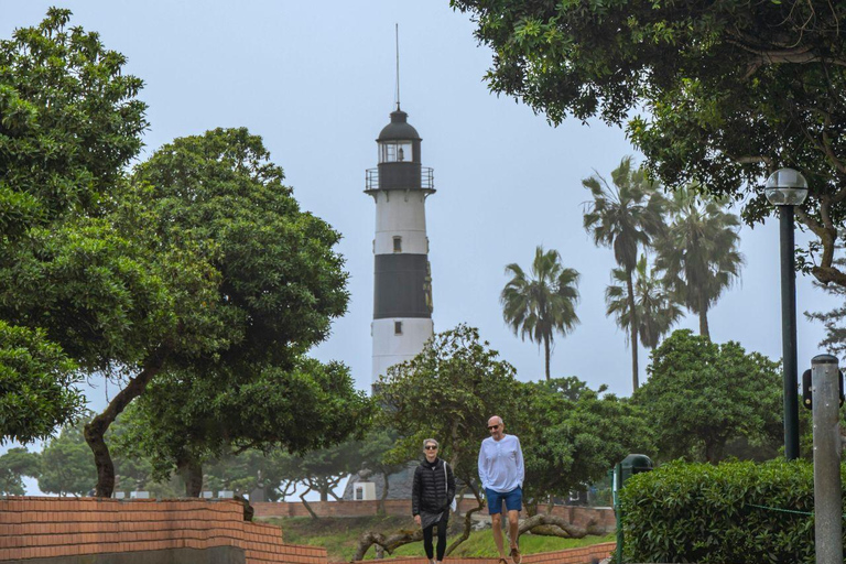 Urban Scooter Exploration: A Miraflores Ride