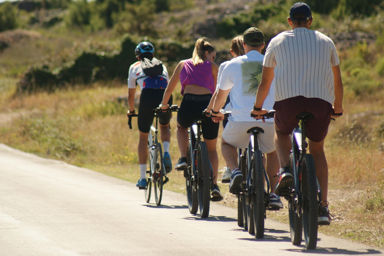 Hvar Island E-Bike Tour with Wine Tasting and Starters Hvar: Self-Guided Bike Tour with Wine Tasting and Starters