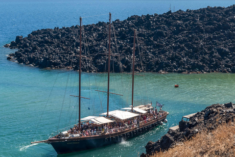Santorini: Volcano, Hot Springs and Thirasia Cruise