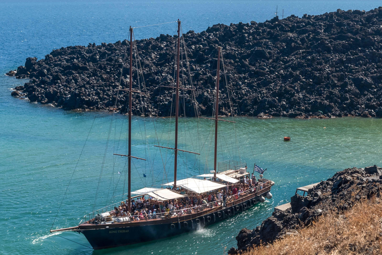 Santorini: Volcano, Hot Springs and Thirasia Cruise