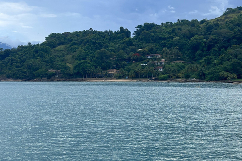 Paraty: Exclusive North Route Poseidon Boat Tour