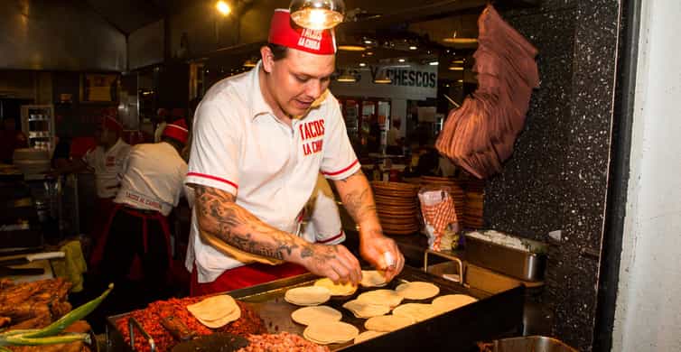 Mexico City: Tacos & Mezcal Night Food Tour photo 16