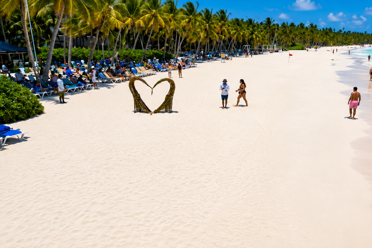 Punta Cana: Saona Island Full-Day Tour with Lunch VIP All Inclusive