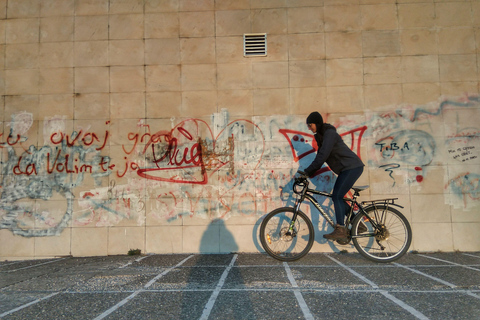 SKOPJE HYR EN CYKEL