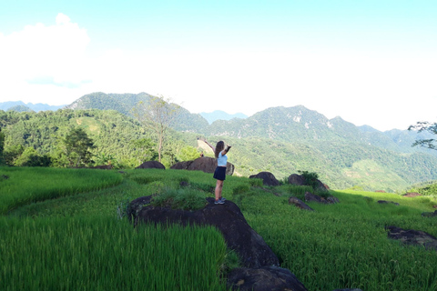 河内：乘坐豪华轿车往返蒲良从 Pu Luong 到 河内