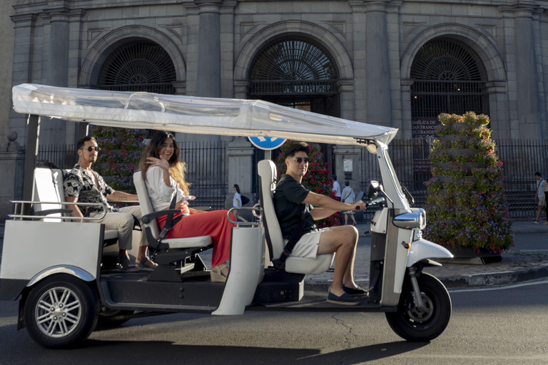 Madrid: Panoramic Views in Tuk Tuk90 minute tour with pickup included