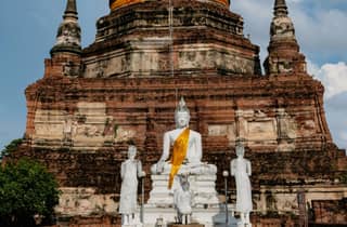 Von Bangkok aus: Ikonische Ayutthaya Tour per Bahn, Straße und Fluss