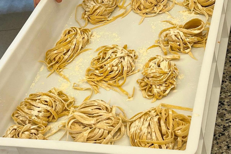 Firenze: Tour della campagna con degustazione di vini e lezione di pasta