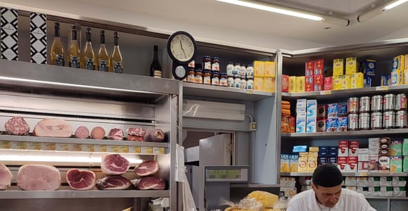 Rome: Testaccio Market Food Tour with Street Food & Wine