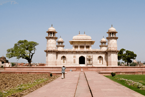 Delhi: tour privato del Taj Mahal di 2 giorni e tour della città di DelhiTour con Auto + Autista + Guida + Biglietti d&#039;ingresso