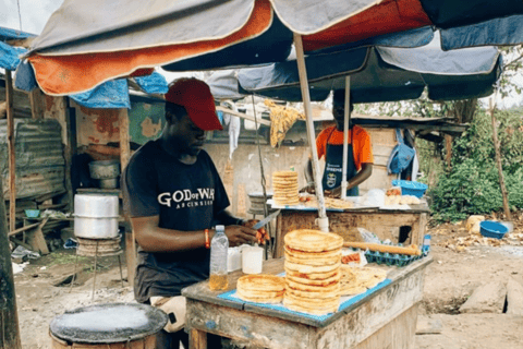 Kampala: Nightlife Tour with 3 Bars and Drink