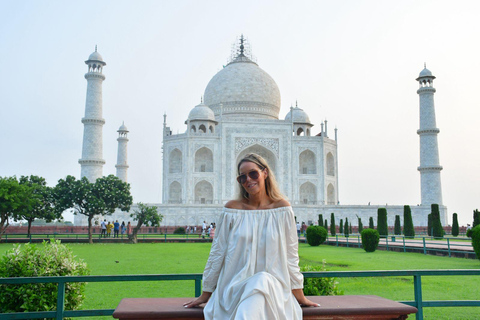 From Delhi: 4-Day Luxury Golden Triangle Tour with Hotels Guide + Transport + 3-Star Hotels