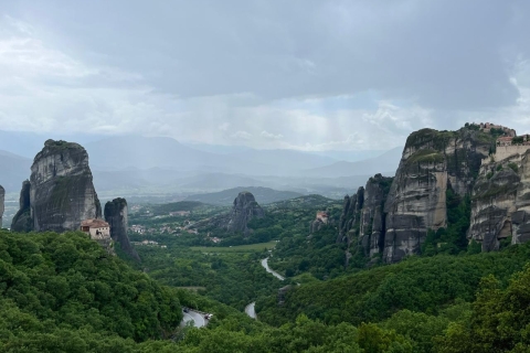 Athene: zelfgeleide treintrip Meteora & bezoek kloosters
