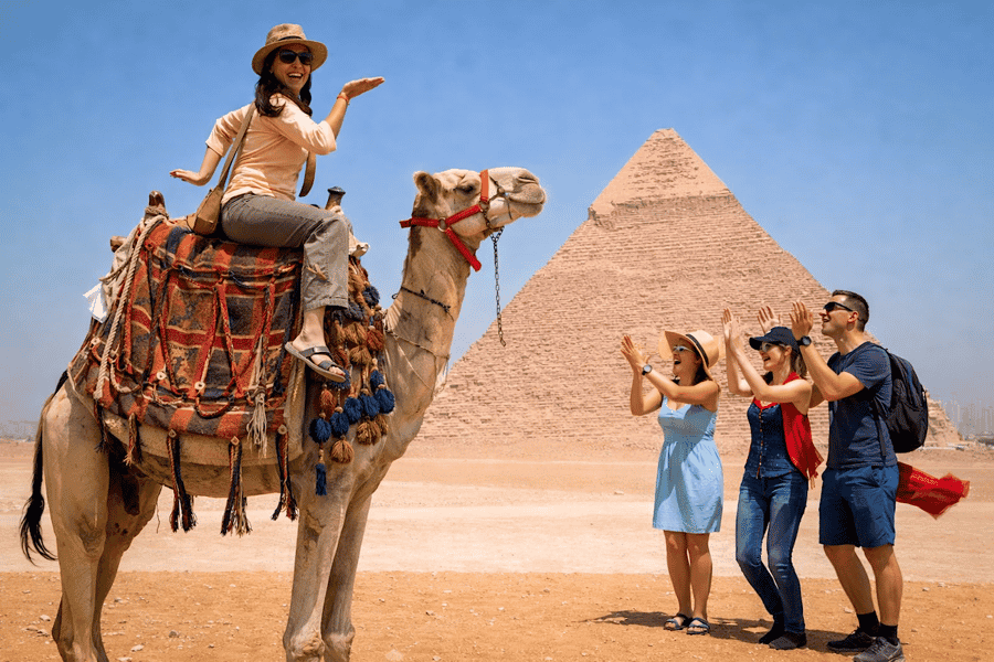 Hurghada: Tagestour zu Pyramiden, Sphinx, Museum und Mittagessen. Foto: GetYourGuide Hurghada: Tagestour zu Pyramiden, Sphinx, Museum und Mittagessen. Foto: GetYourGuide