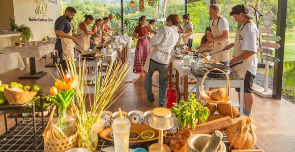 Phuket: Naidee Thai Cooking Class with Chef Ern