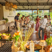Phuket: Naidee Thai Cooking Class with Chef Ern