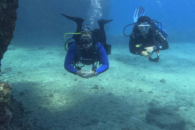 Santorini: Scuba Diving Experience in Caldera for Beginners Santorini: Scuba Diving Experience in the Volcanic Caldera