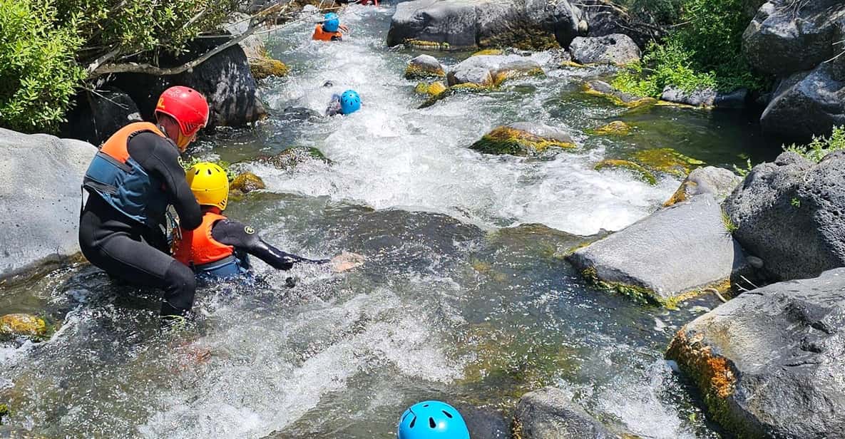 Afbeelding 3 van Gole Alcantara: Body Rafting, Scivoli e Tuffi nel Fiume