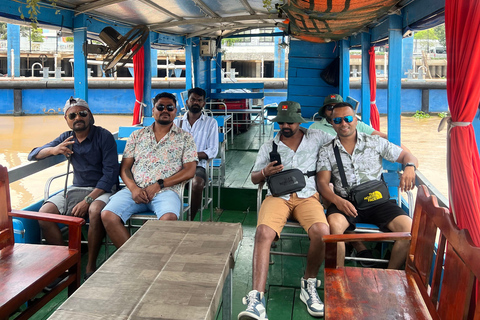 Excursão particular de um dia aos túneis de Cu Chi e ao Delta do MekongPasseio de carro