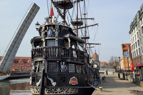 Gdansk : Croisière aller-retour guidée vers Westerplatte