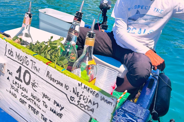 Ze Splitu/Trogiru: Błękitna Laguna i 2 wyspy - pół dnia prywatnieZe Splitu: prywatna półdniowa wycieczka do Błękitnej Laguny i Šolta Nečujam