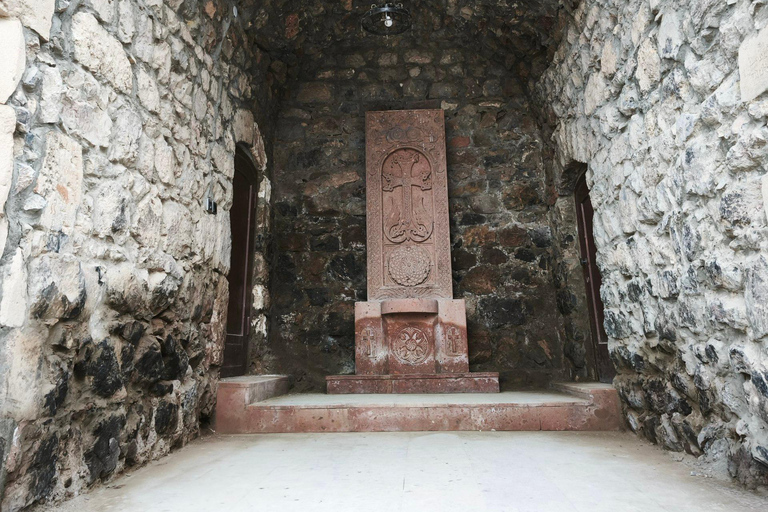 Tbilisi: Private Ride to Yerevan with Wine Tasting