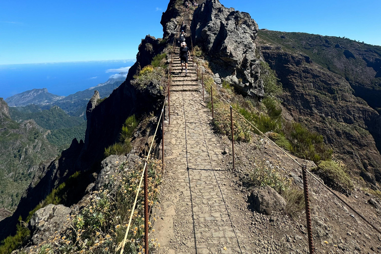Pico do Arieiro to Pico Ruivo Hike with Transfer & Ticket
