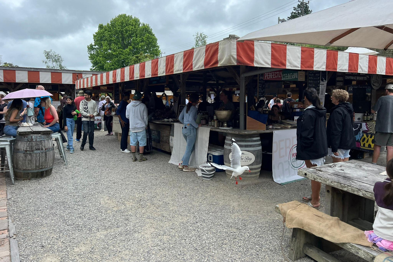 Au départ d&#039;Auckland : MARCHÉ DU VILLAGE DE MATAKANA ET VISITE DES VIGNOBLES ET DES SCULPTURES