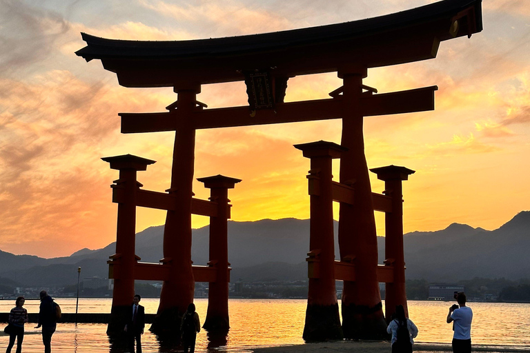 Visite privée de Hiroshima et de l&#039;île de Miyajima : histoire et natureVisite privée d&#039;Hiroshima et de l&#039;île de Miyajima : histoire et nature