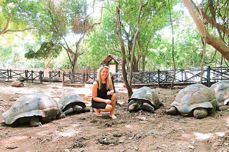 Zanzibar: tour dell'isola prigione, del banco di sabbia e della fattoria delle spezie