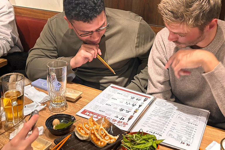 Tokyo: Shinjuku Food Tour with 15 Dishes at 4 Eateries