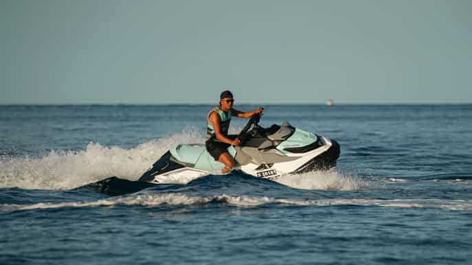 Mellieha: Jet Ski Rental with Safety Boat