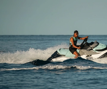 Mellieha : Location de jet ski avec bateau de sécurité