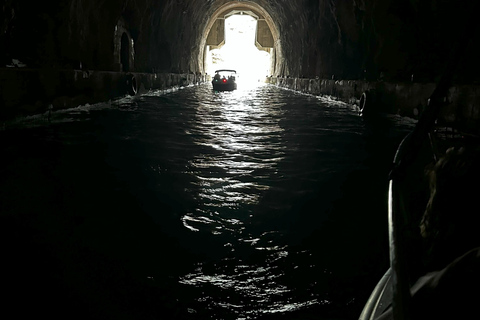 Rejs wycieczkowy łodzią motorową do Blue Cave, Lady of Rocks i Mamula