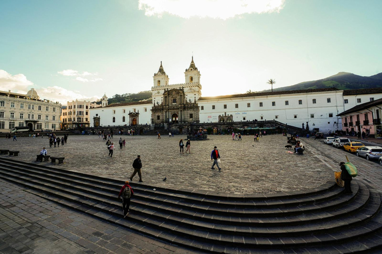 Quito: 9-Day Andes Tour with Hot Springs and Train Ride