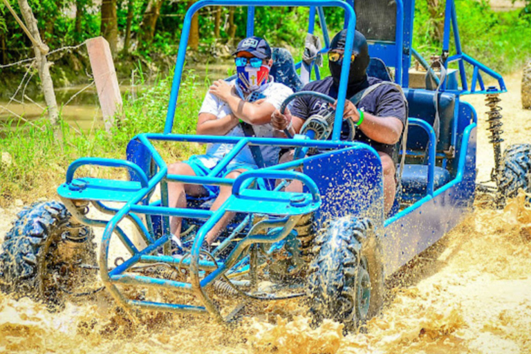 Passeio de buggy extremo: da selva à costa tropical