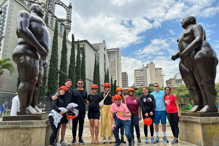 Medellín: City Tour na rowerze elektrycznym z owocami i kawą