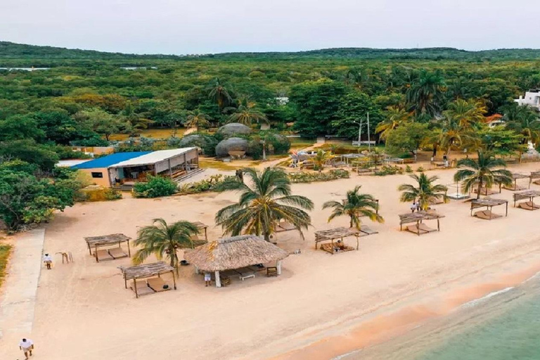 Cartagena: 1-dniowa wycieczka na plażę na wyspie Tierra BombaWycieczka 1-dniowa na plażę na wyspie Tierra Bomba - opcja przy plaży