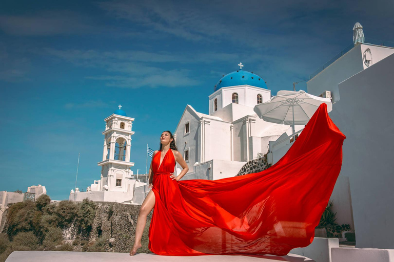 Santorini: Sessão de fotos particular com vestido voador30 minutos - Sessão de fotos com vestido esvoaçante