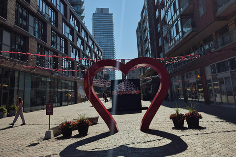 Toronto: Express - St. Lawrence Market+Distillery Food Tour