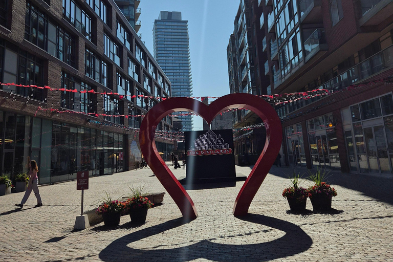 Toronto: Express - St. Lawrence Market+Distillery Food Tour