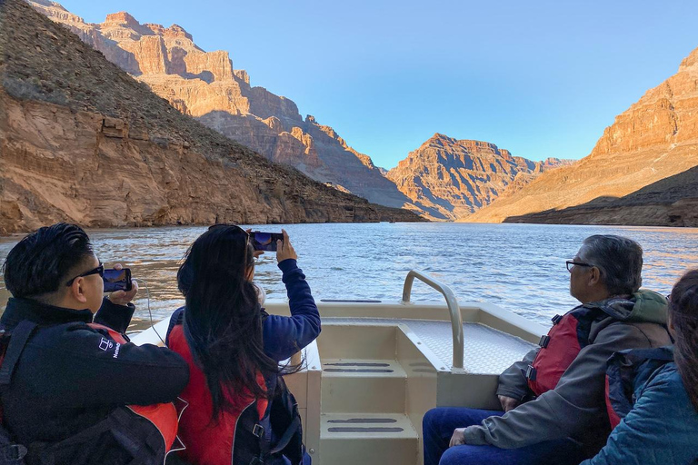 Vegas : Tour en avion, hélicoptère et bateau du Grand Canyon