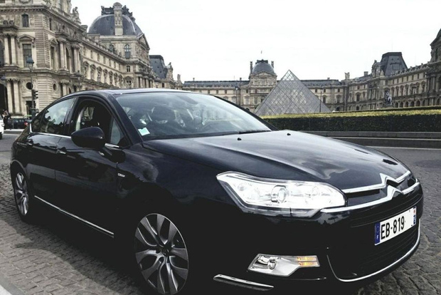 Paris: Standard privat transfer till eller från CDG flygplats