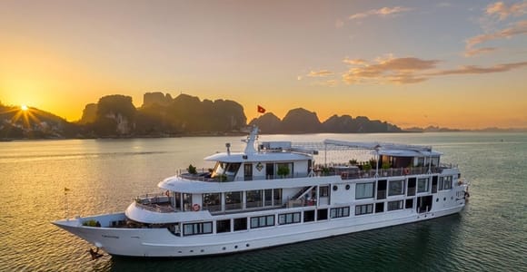 Hanoi: 3 Day 2 Night Halong-Bai Tu Long Bay 5 Star Cruise