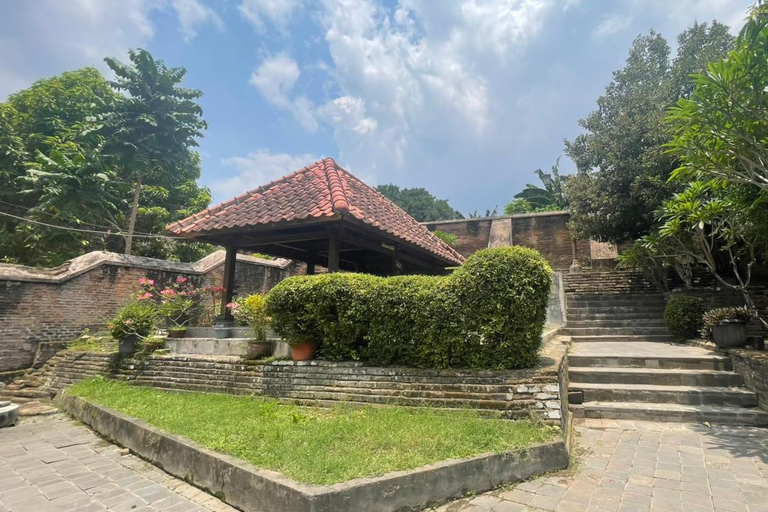 Yogyakarta: o Reino Mataram permanece com o artesanato em prataYogyakarta: Vestígios do Reino Mataram com exposição de prata