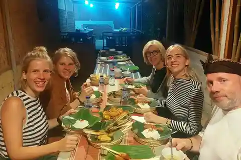 Munduk: Corso di cucina balinese con cena in una casa locale