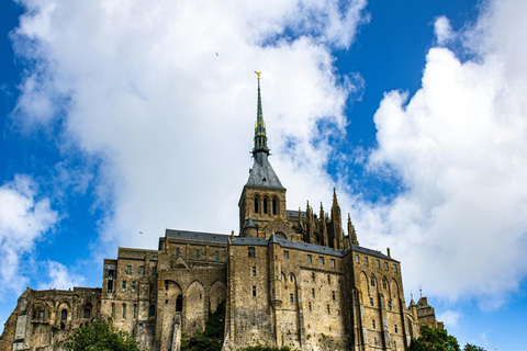 From Paris: Mont Saint-Michel Guided Day Trip with Entry