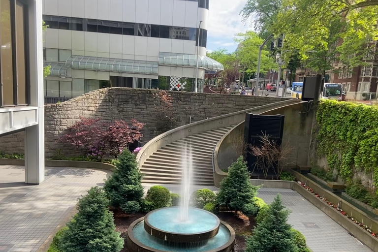 Portland: Best of the City Small Group Walking Tour